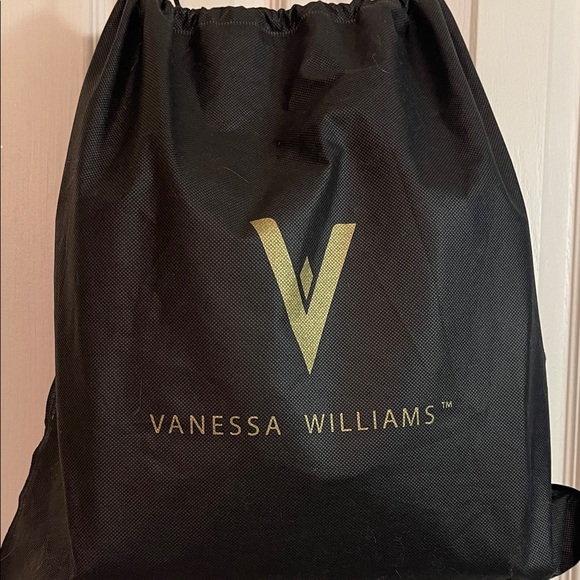 Elegant Cream Tote Bag - Picture 8 of 11